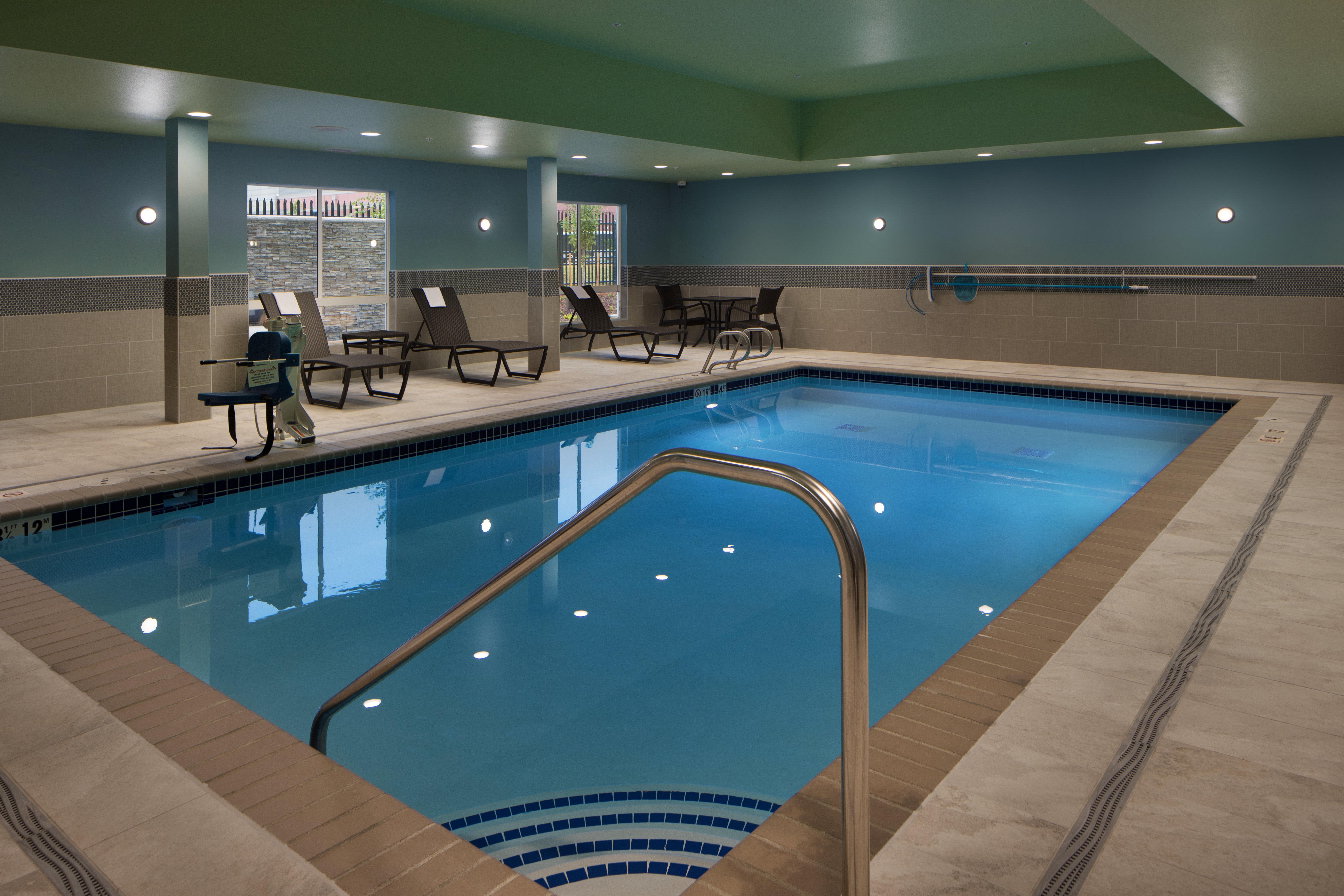 Express & - Airport - Cascade Stn By Ihg 3* Portland